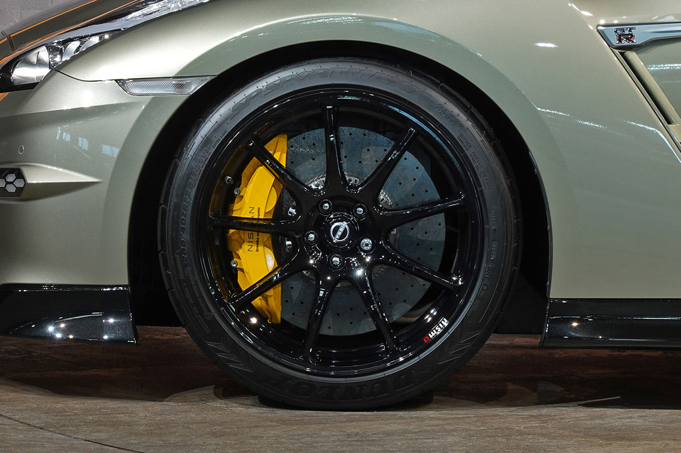 日産 GT-R R35 GT-R, Track edition engineered by NISMO T-Spec MY24・T-Spec専用色：ミレニアムジェイド-JW0-・メーカーOP：Reacaro製カーボンバックバケットシート