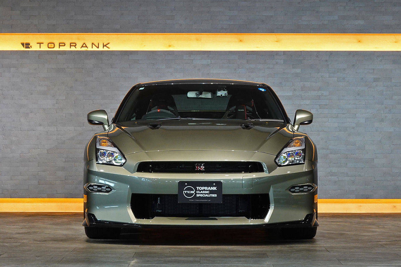 日産 GT-R R35 GT-R, Track edition engineered by NISMO T-Spec MY24・T-Spec専用色：ミレニアムジェイド-JW0-・メーカーOP：Reacaro製カーボンバックバケットシート