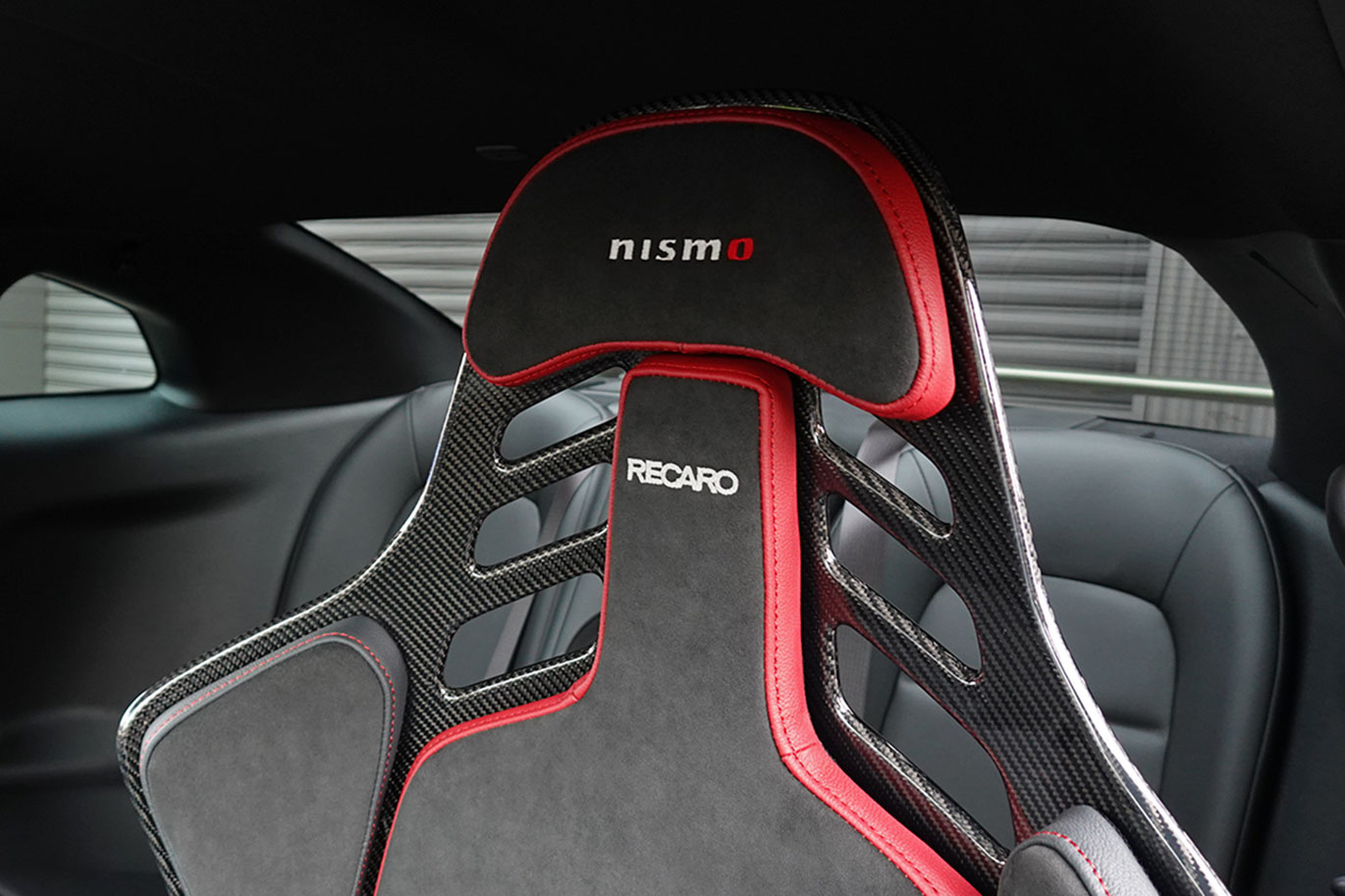 日産 GT-R R35 GT-R, Track edition engineered by NISMO T-Spec MY24・T-Spec専用色：ミレニアムジェイド-JW0-・メーカーOP：Reacaro製カーボンバックバケットシート