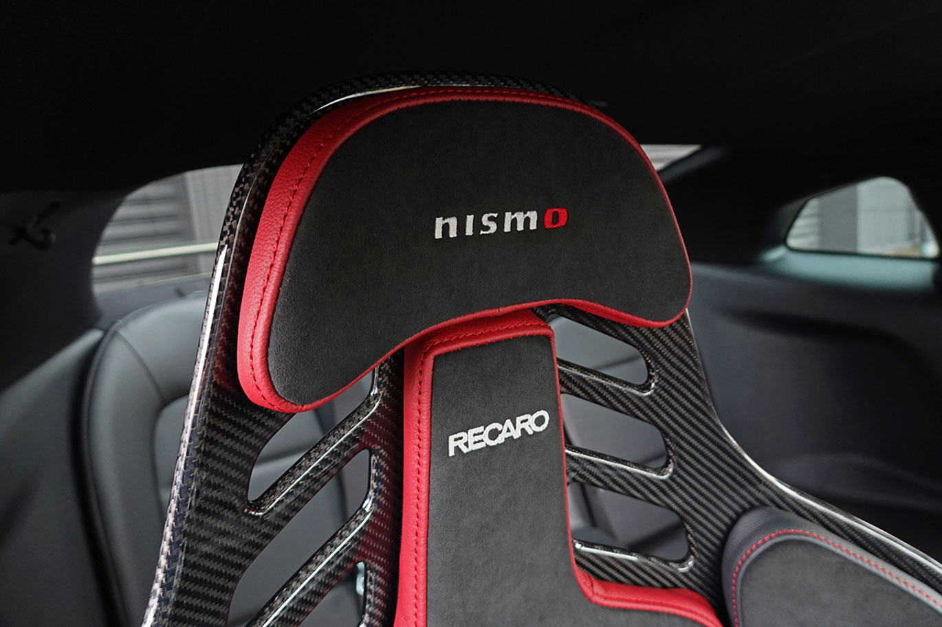 日産 GT-R R35 GT-R, Track edition engineered by NISMO T-Spec MY24・T-Spec専用色：ミレニアムジェイド-JW0-・メーカーOP：Reacaro製カーボンバックバケットシート