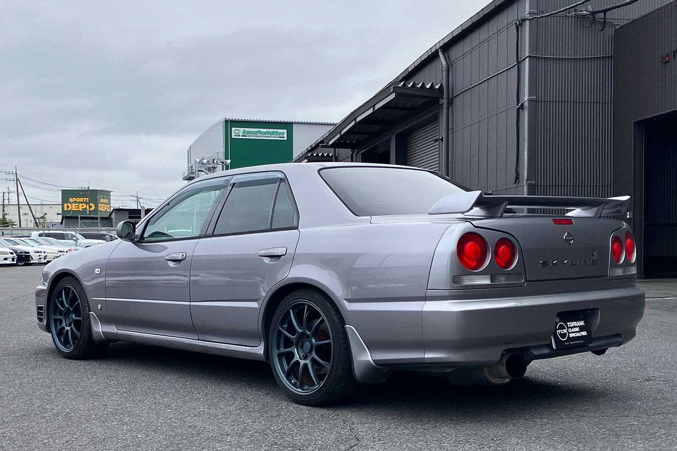 日産 スカイライン ER34 スカイライン 25GT-X ターボ レイズZE40鍛造１８インチアルミ・ブリッドユーロスターシート・モモステアリング