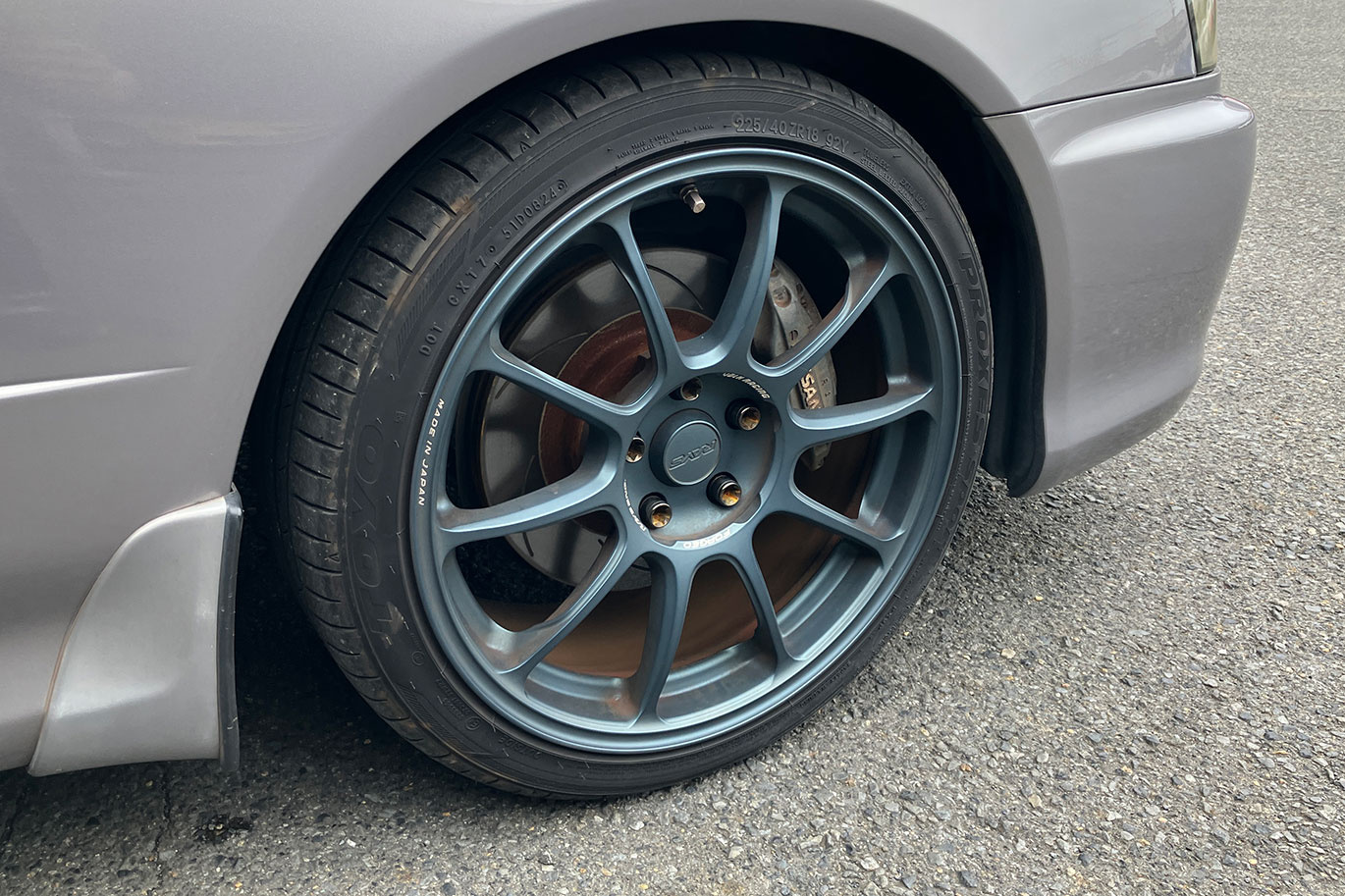 日産 スカイライン ER34 スカイライン 25GT-X ターボ レイズZE40鍛造１８インチアルミ・ブリッドユーロスターシート・モモステアリング