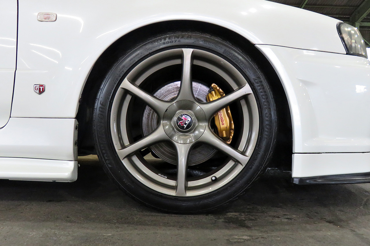 日産 スカイラインGT-R GT-R