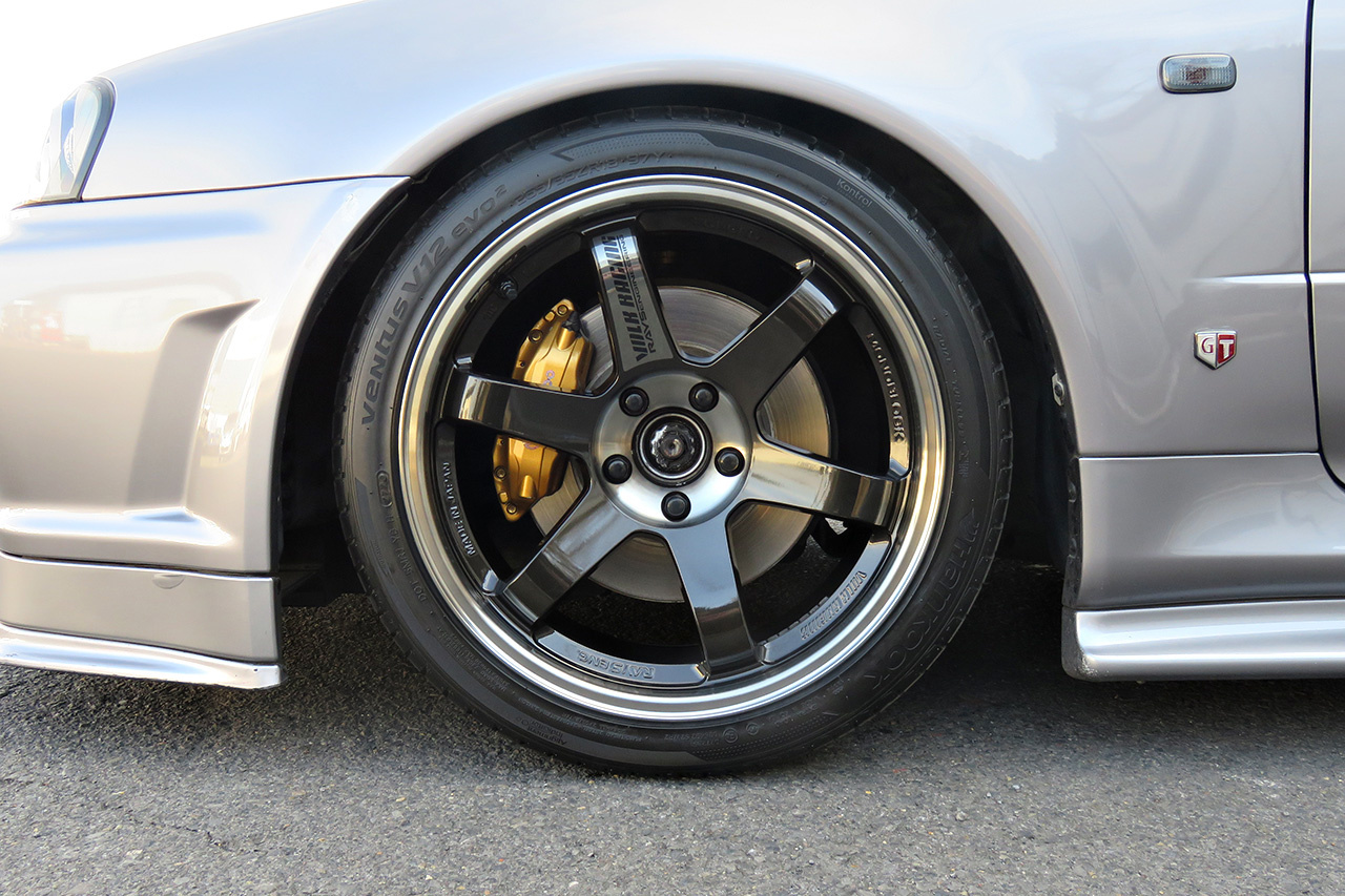 日産 スカイラインGT-R V-spec