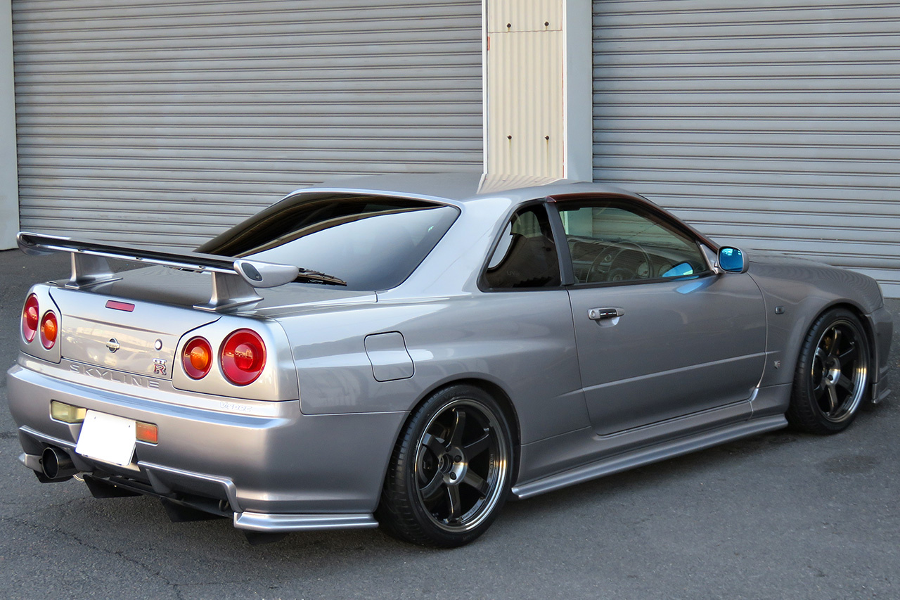 日産 スカイラインGT-R V-spec