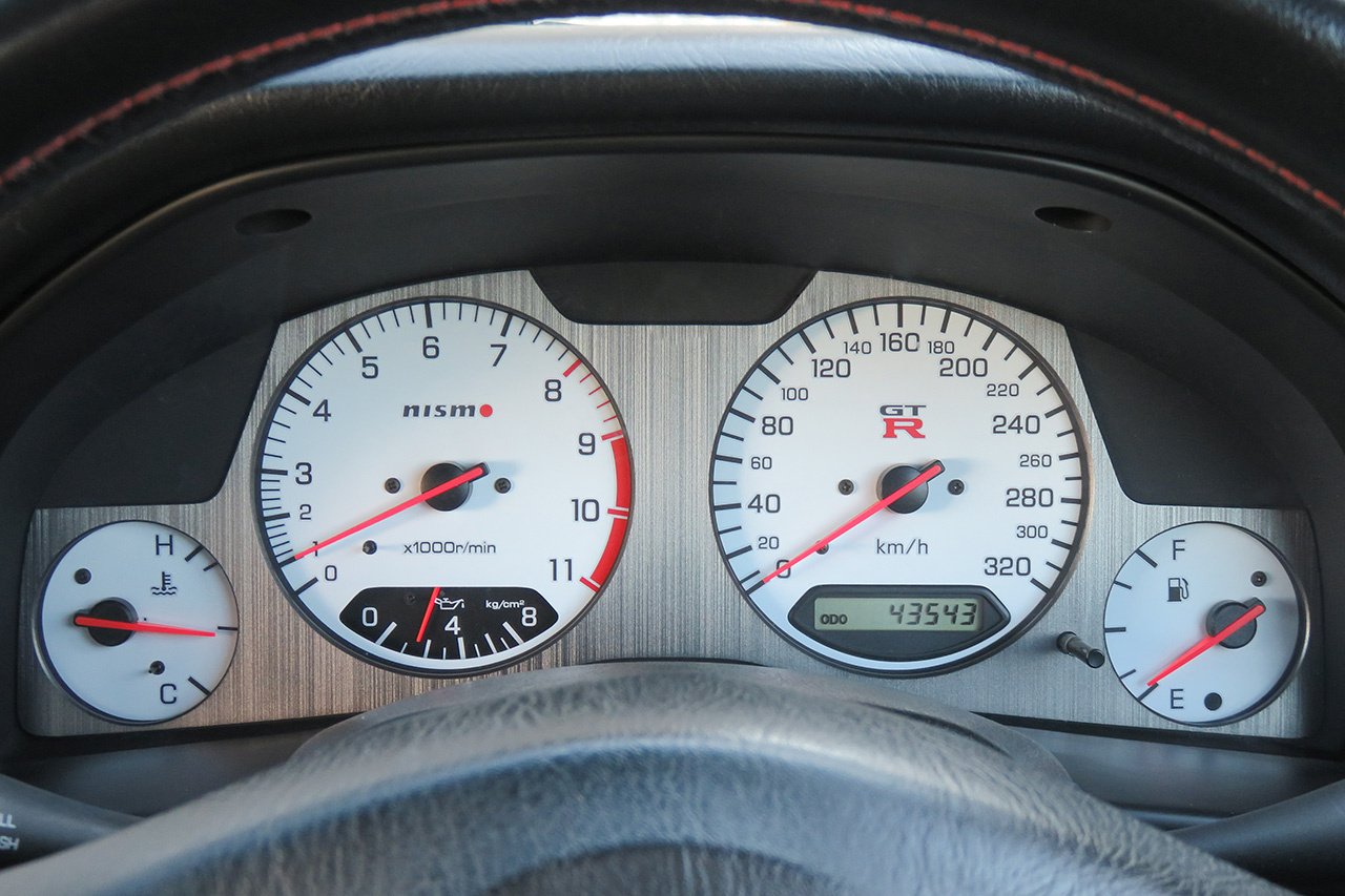 日産 スカイラインGT-R V-spec