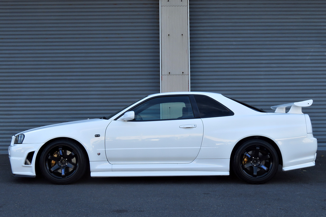 日産 スカイラインGT-R GT-R