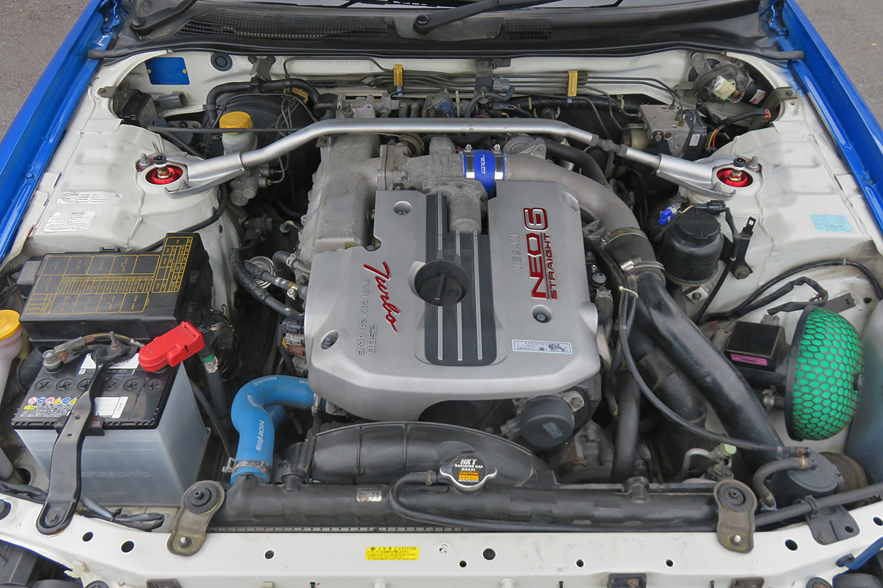日産 スカイラインクーペ 25GT ターボ