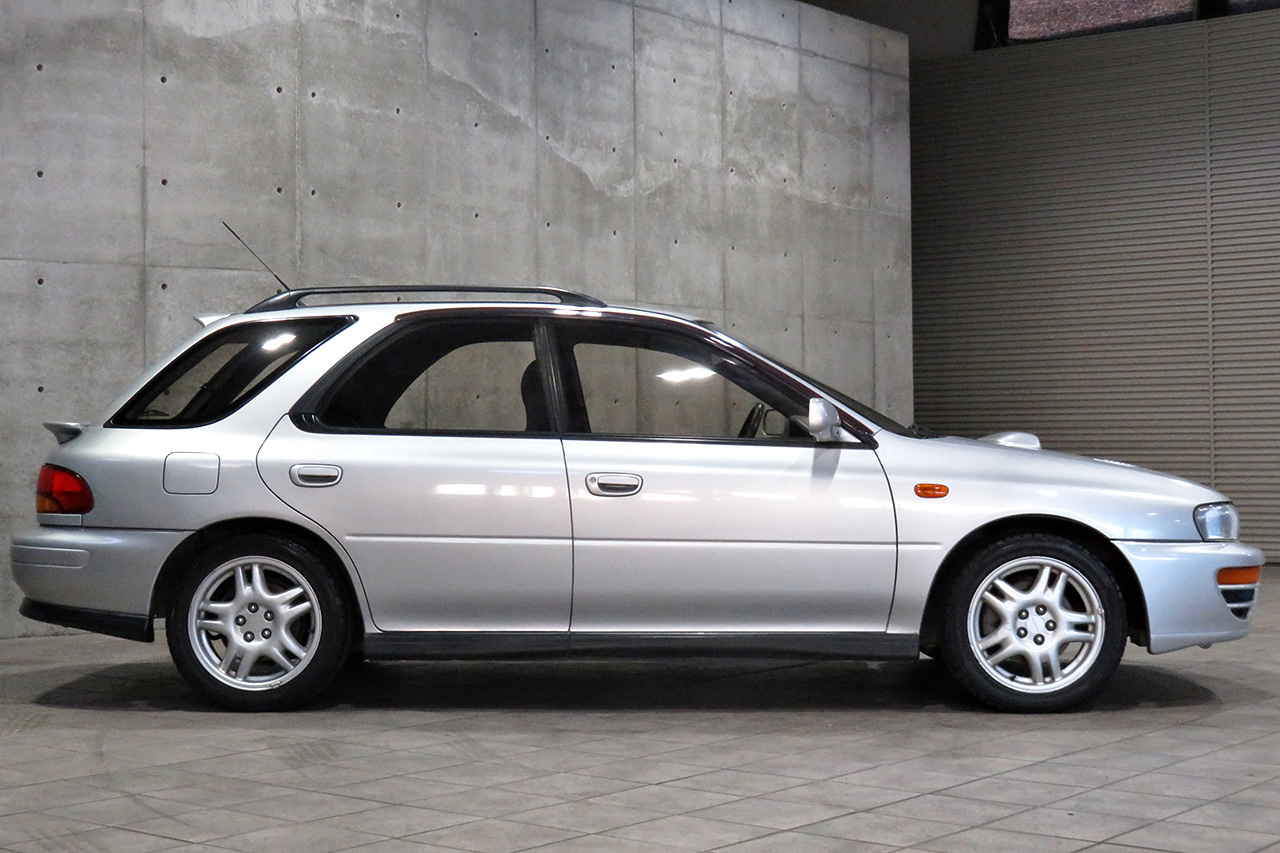 スバル インプレッサスポーツワゴン WRX