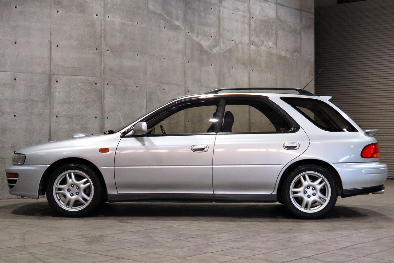 スバル インプレッサスポーツワゴン WRX