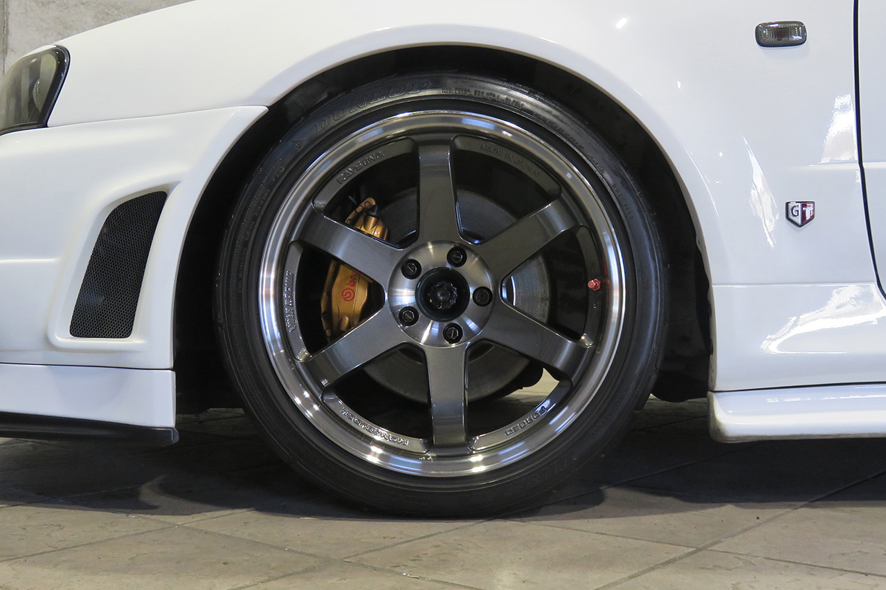 日産 スカイラインGT-R V-spec