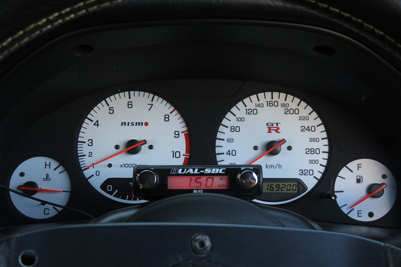 日産 スカイラインGT-R V-spec