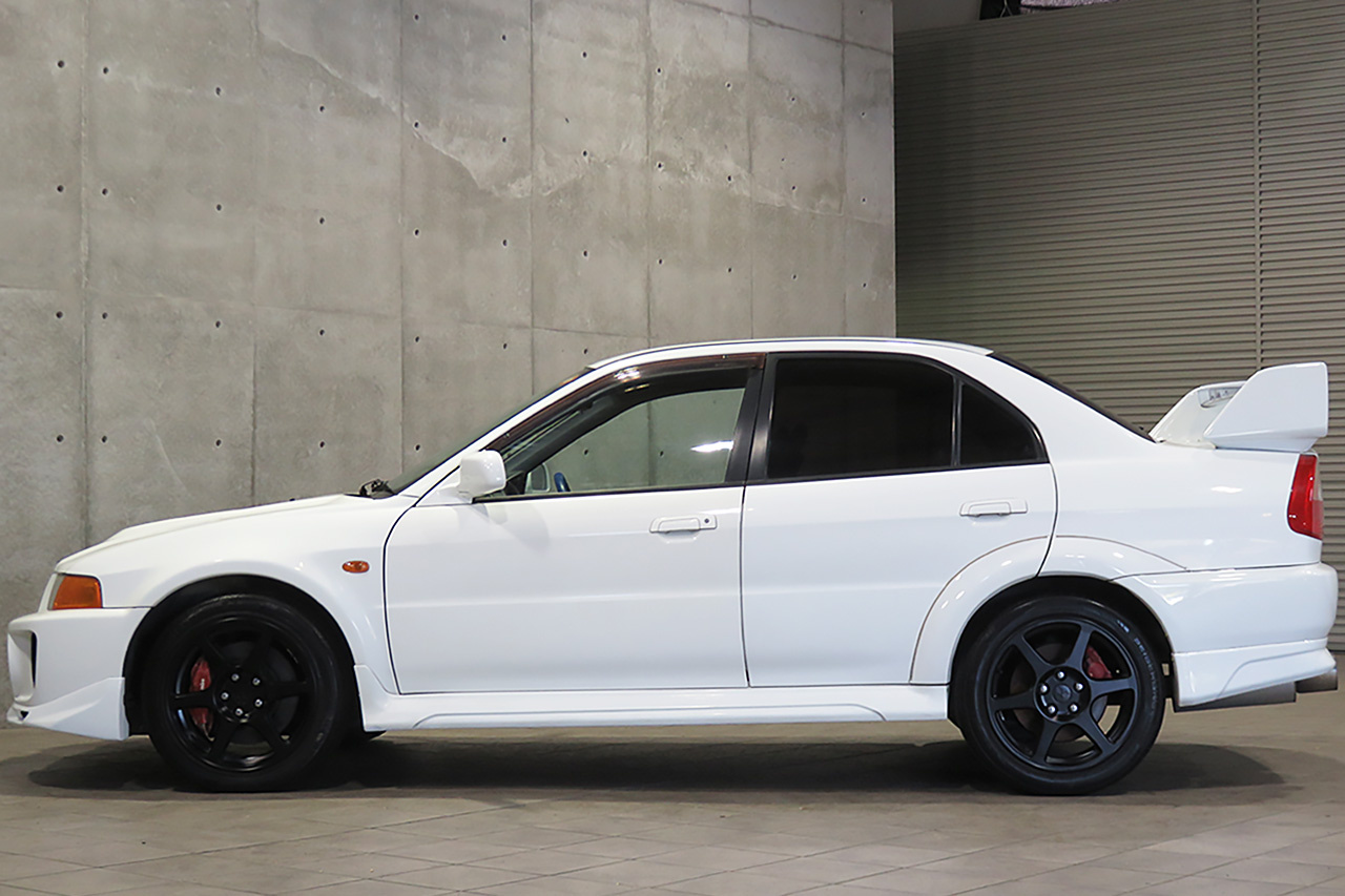 三菱 ランサーエボリューション GSR エボリューション V