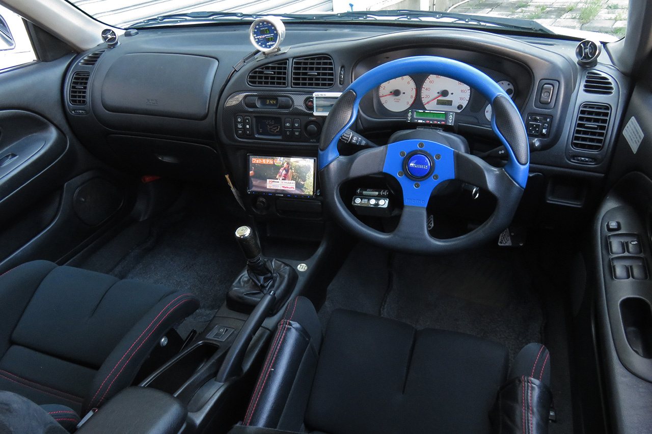 三菱 ランサーエボリューション GSR エボリューション V