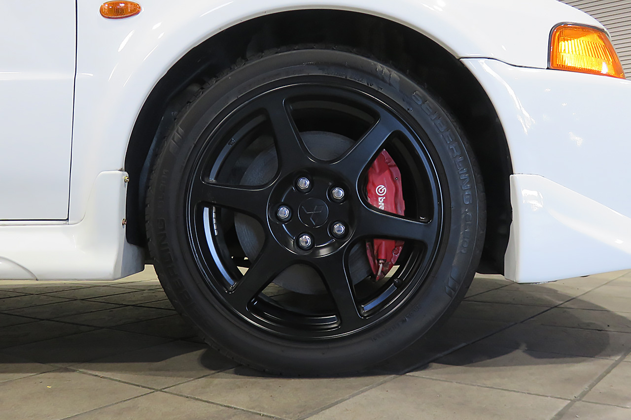 三菱 ランサーエボリューション GSR エボリューション V