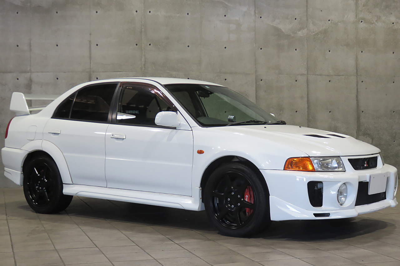 三菱 ランサーエボリューション GSR エボリューション V