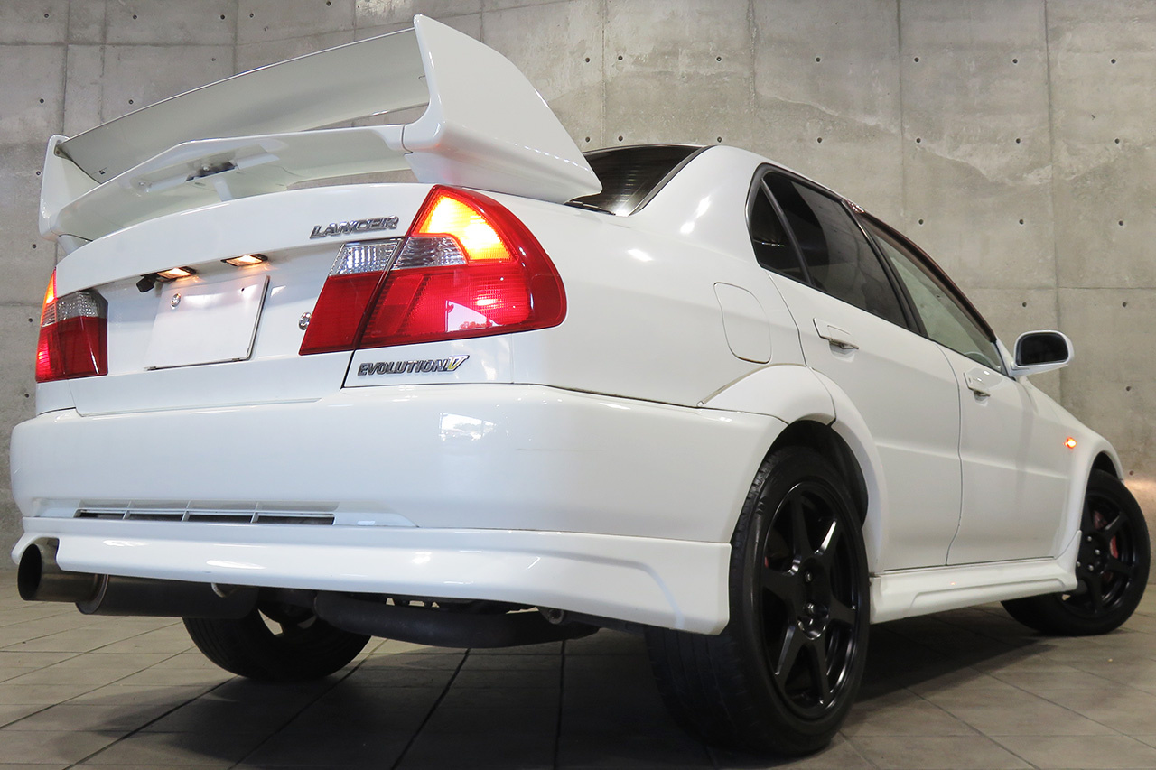 三菱 ランサーエボリューション GSR エボリューション V