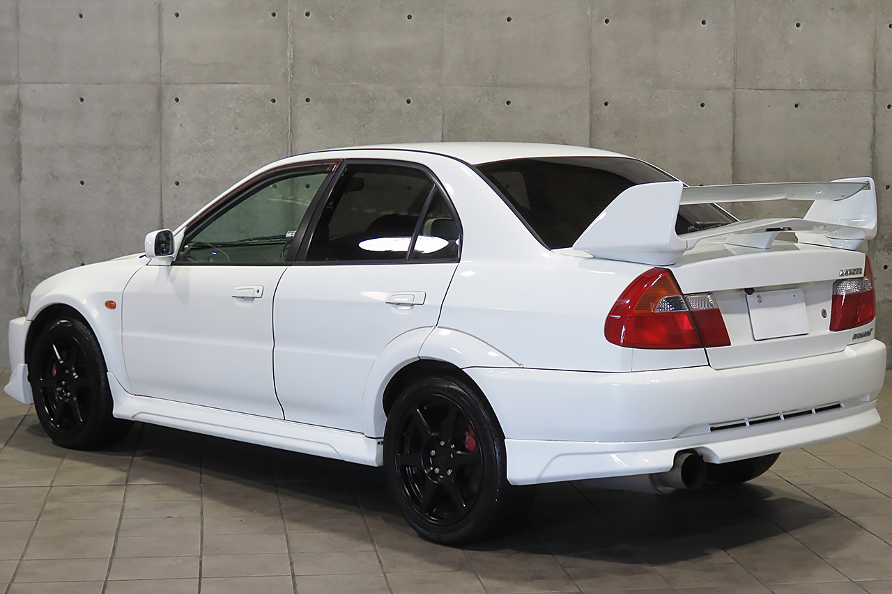 三菱 ランサーエボリューション GSR エボリューション V