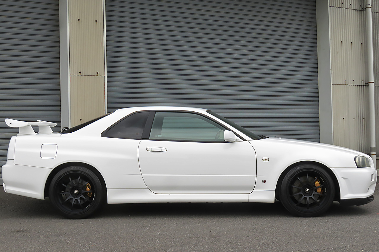 日産 スカイラインGT-R 