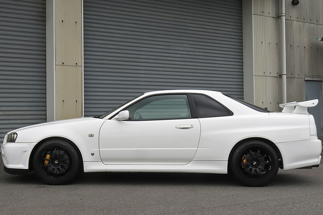 日産 スカイラインGT-R 