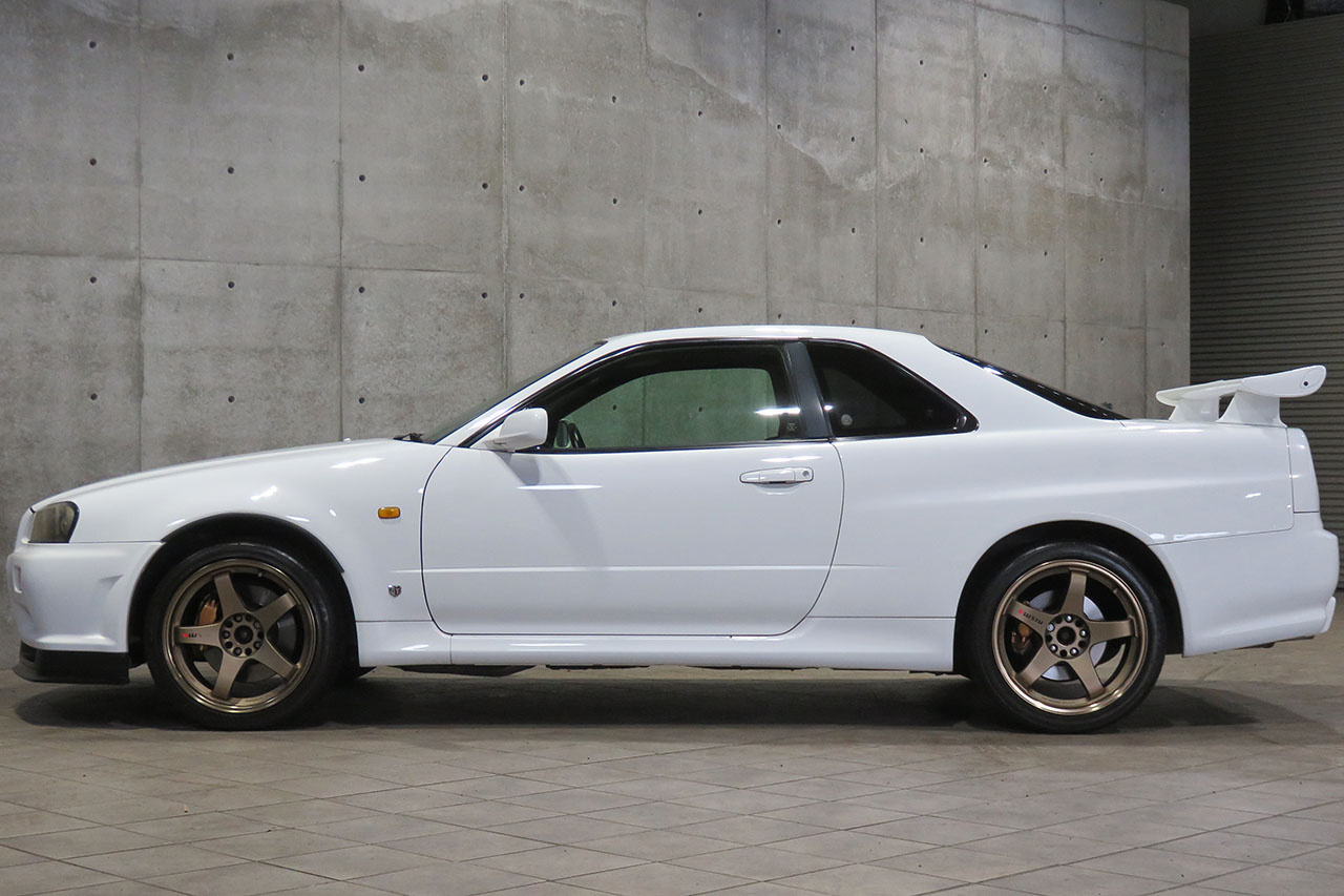 日産 スカイラインGT-R GT-R
