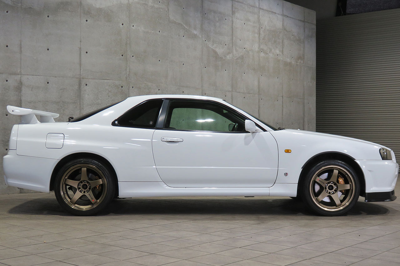 日産 スカイラインGT-R GT-R