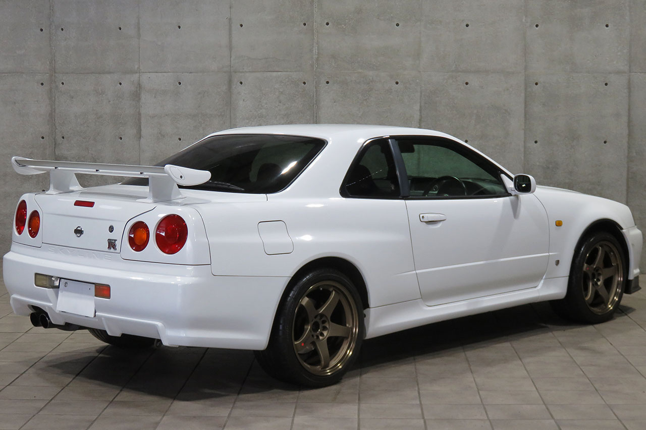 日産 スカイラインGT-R GT-R