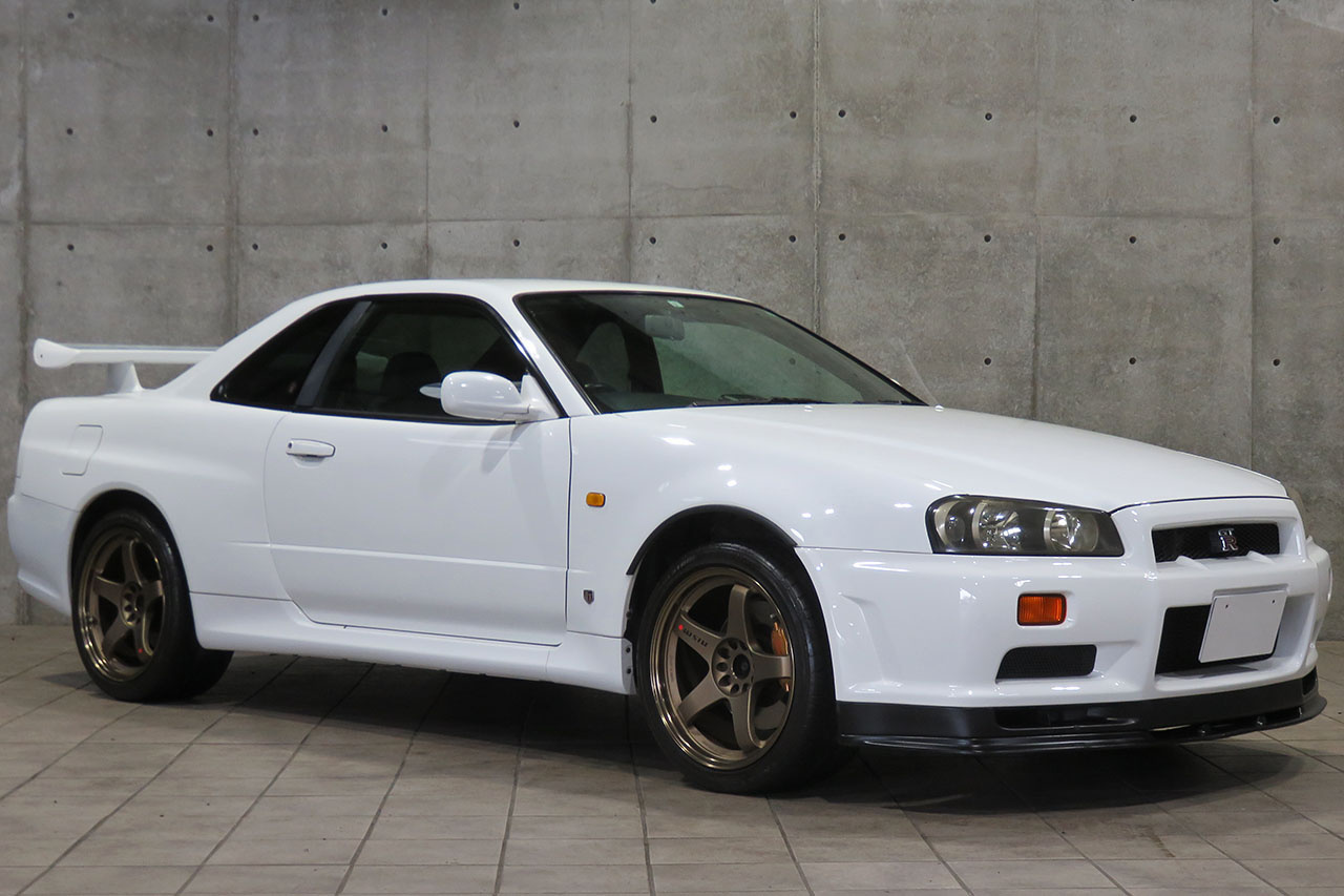 日産 スカイラインGT-R GT-R