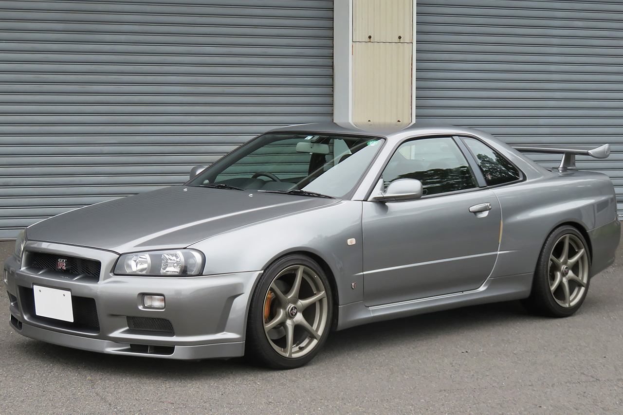 日産 スカイラインGT-R GT-R