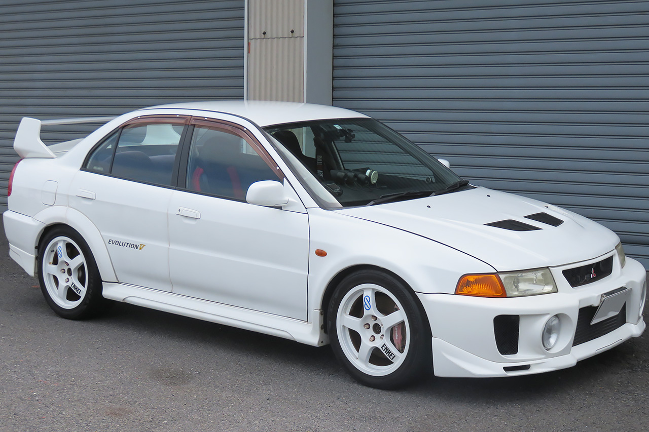 三菱 ランサーエボリューション V GSR