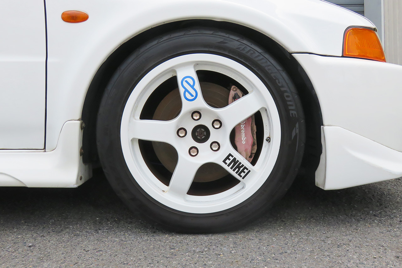 三菱 ランサーエボリューション V GSR