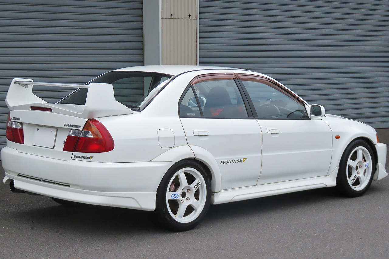 三菱 ランサーエボリューション V GSR