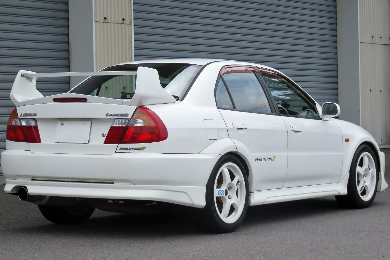 三菱 ランサーエボリューション V GSR