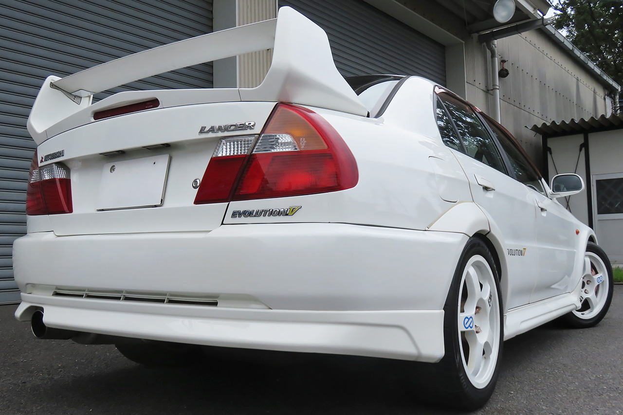 三菱 ランサーエボリューション V GSR