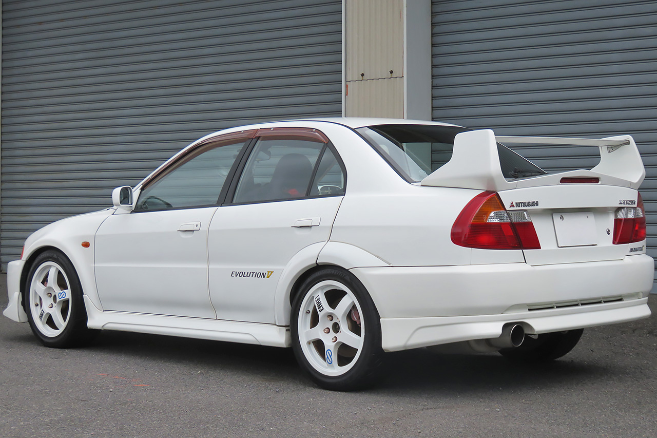 三菱 ランサーエボリューション V GSR