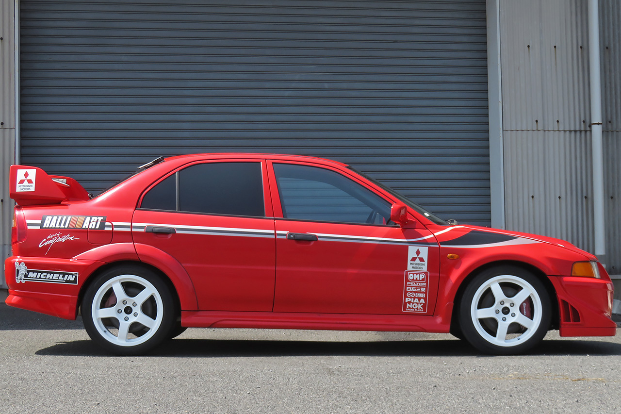 三菱 ランサーエボリューション GSR エボⅥ　トミーマキネンEDカラーリングパッケージ