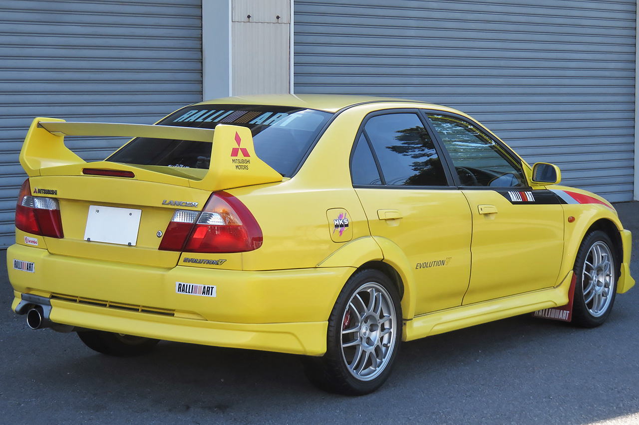 三菱 ランサーエボリューション GSR エボⅤ