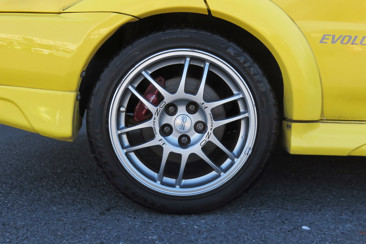 三菱 ランサーエボリューション GSR エボⅤ