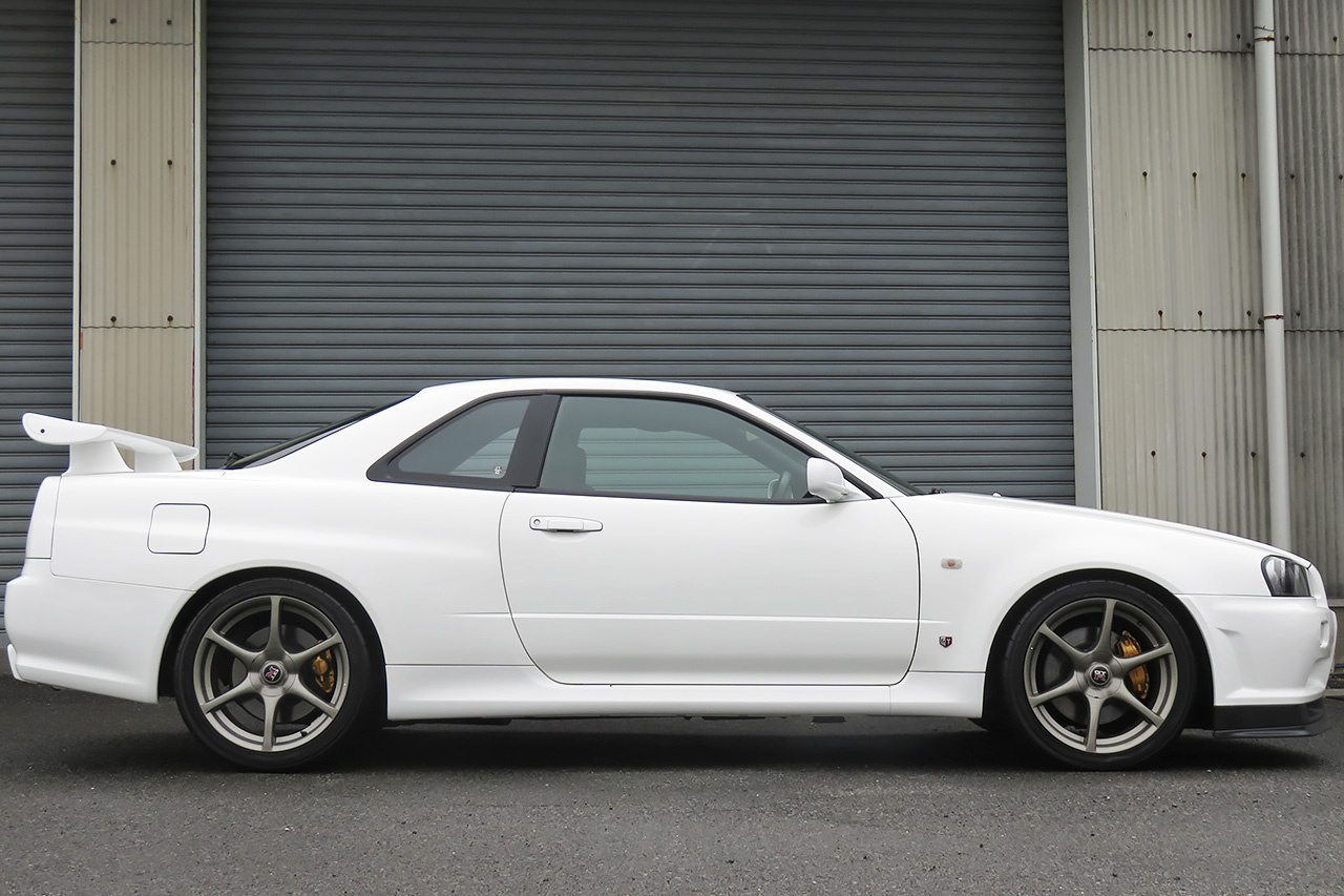 日産 スカイラインGT-R 