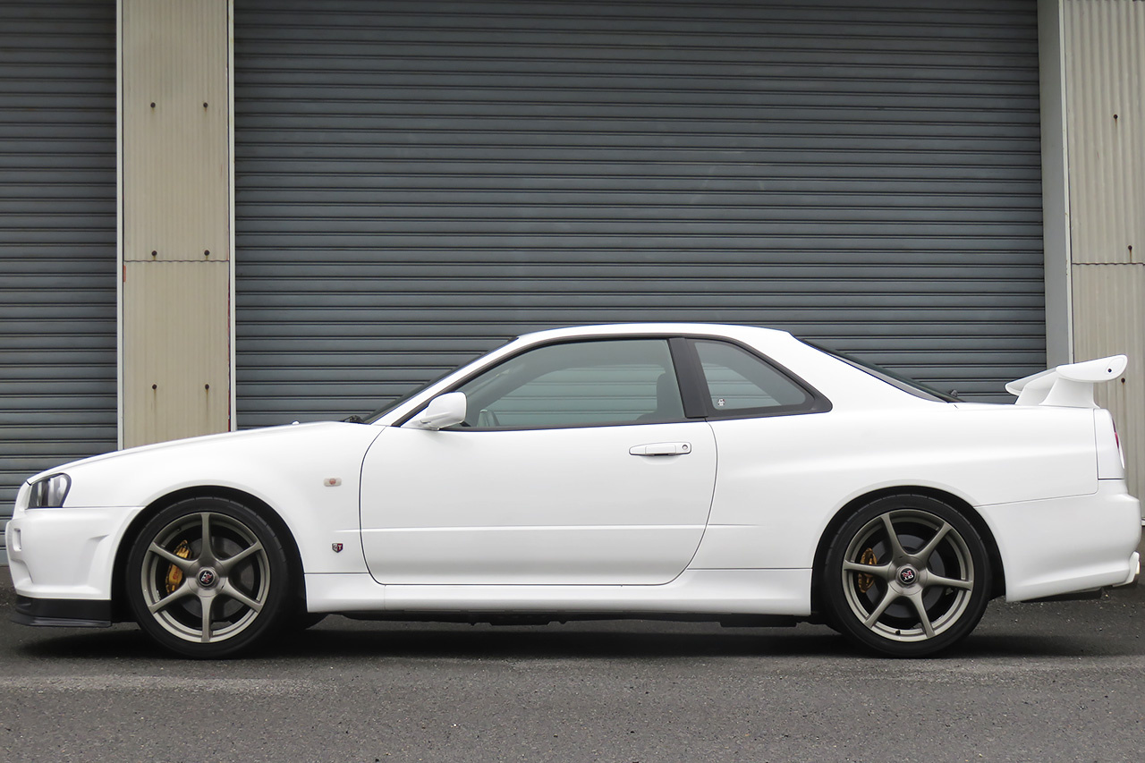 日産 スカイラインGT-R 