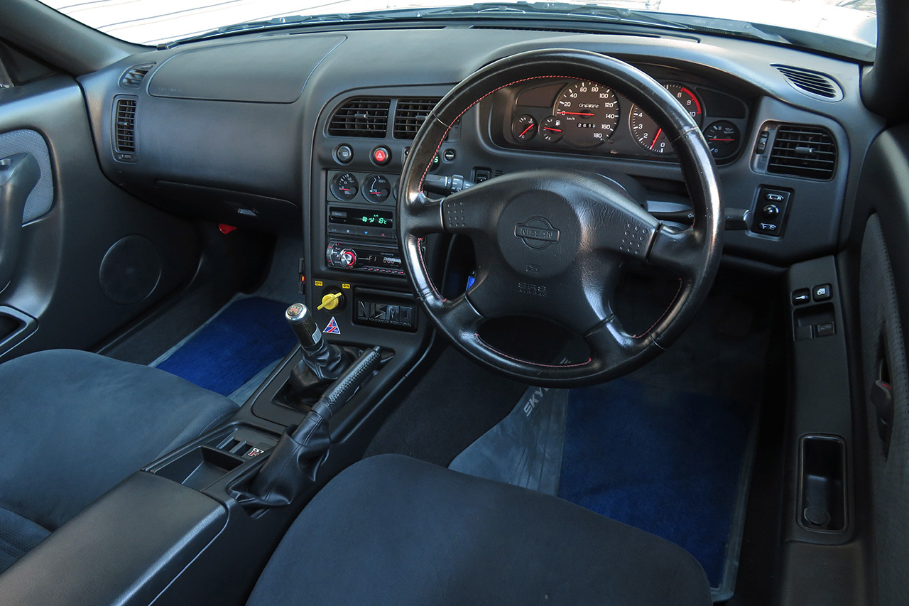 日産 スカイラインGT-R 