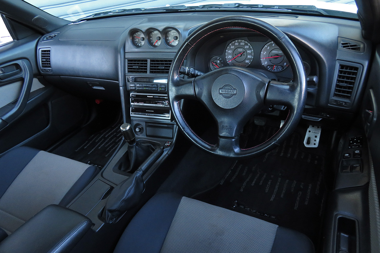 日産 スカイラインクーペ ２５ＧＴターボ