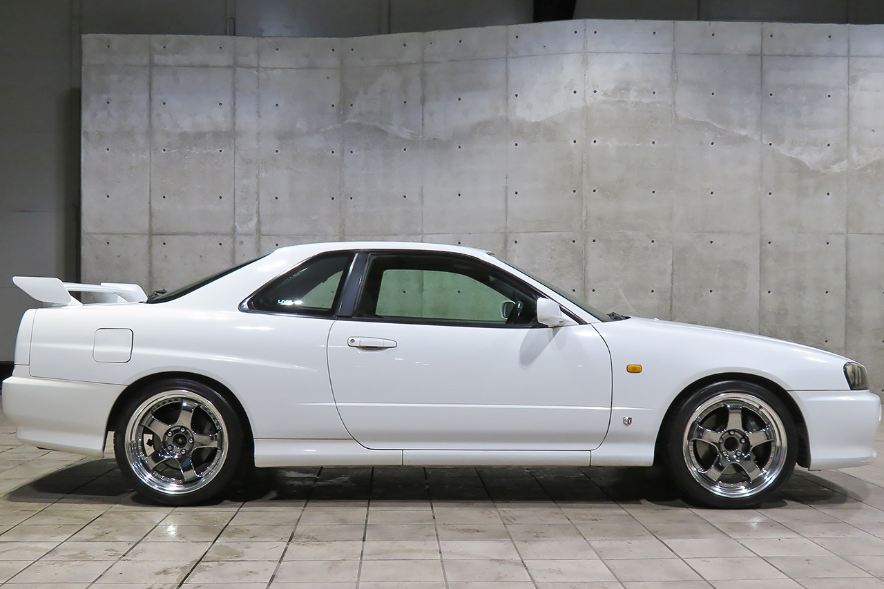 日産 スカイラインクーペ ２５ＧＴターボ