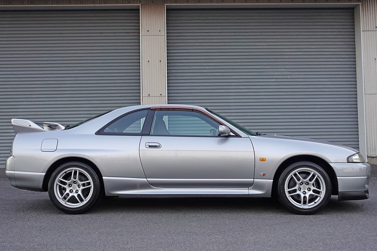 日産 スカイラインGT-R 