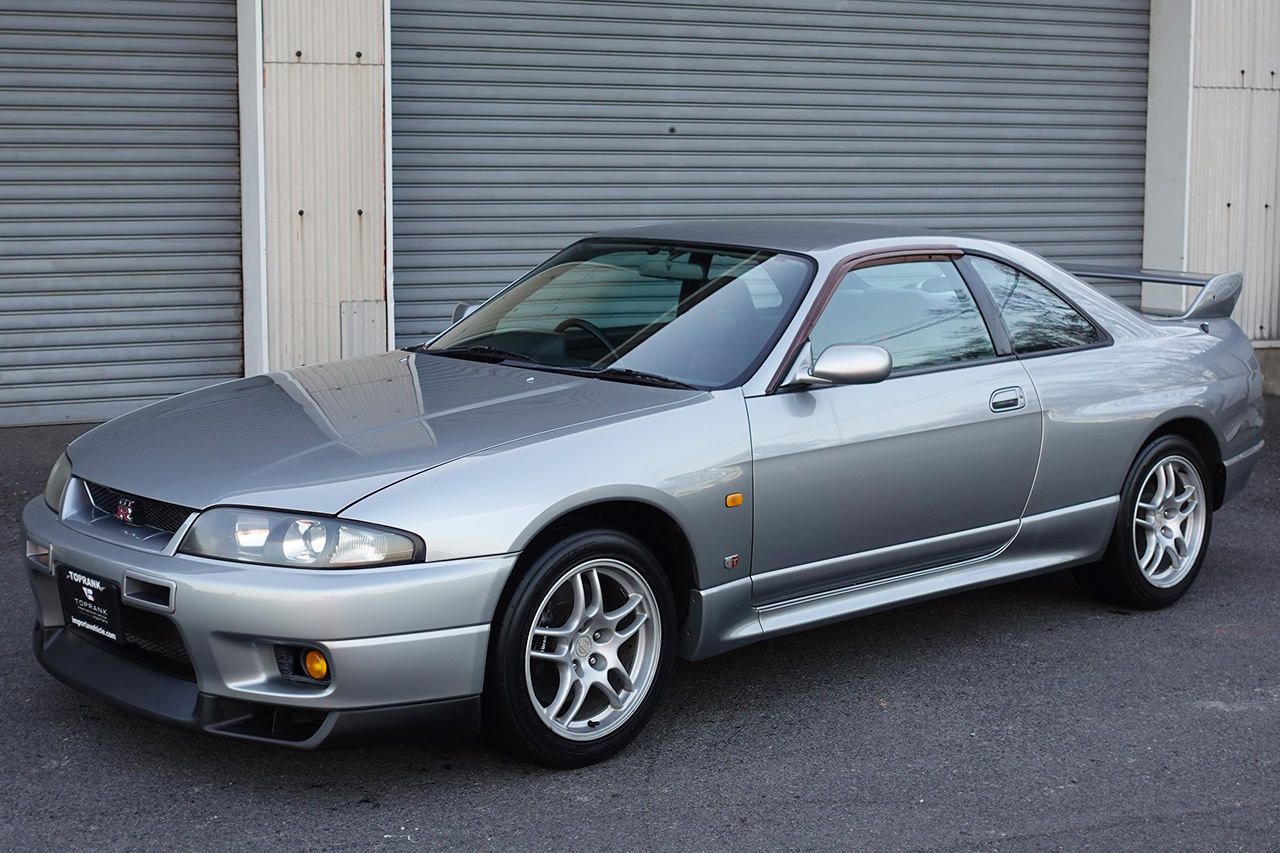 日産 スカイラインGT-R 