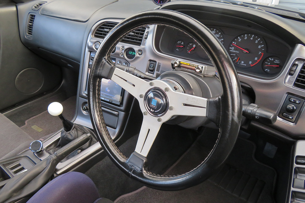 日産 スカイライン 