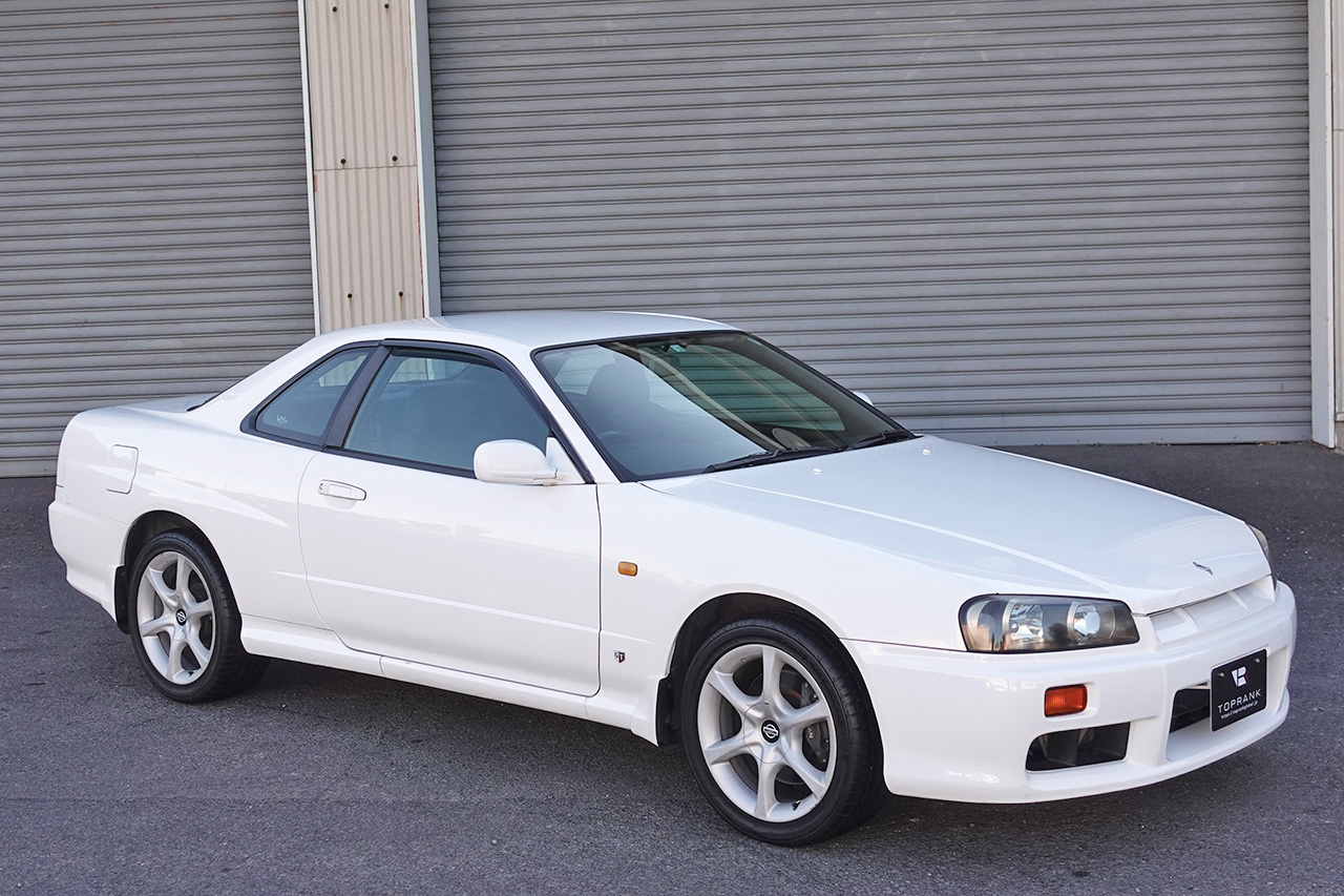 日産 スカイラインクーペ 