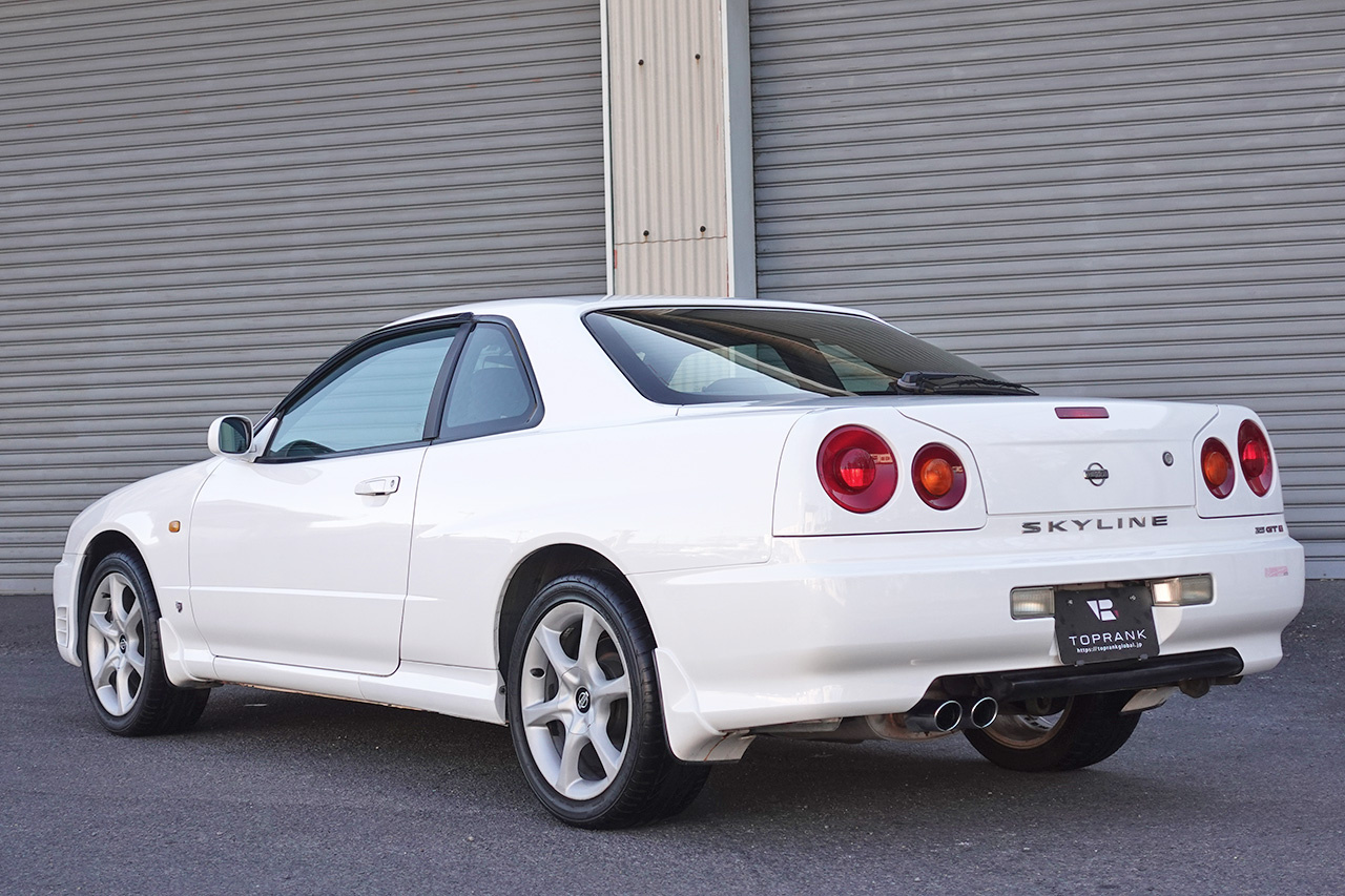 日産 スカイラインクーペ 