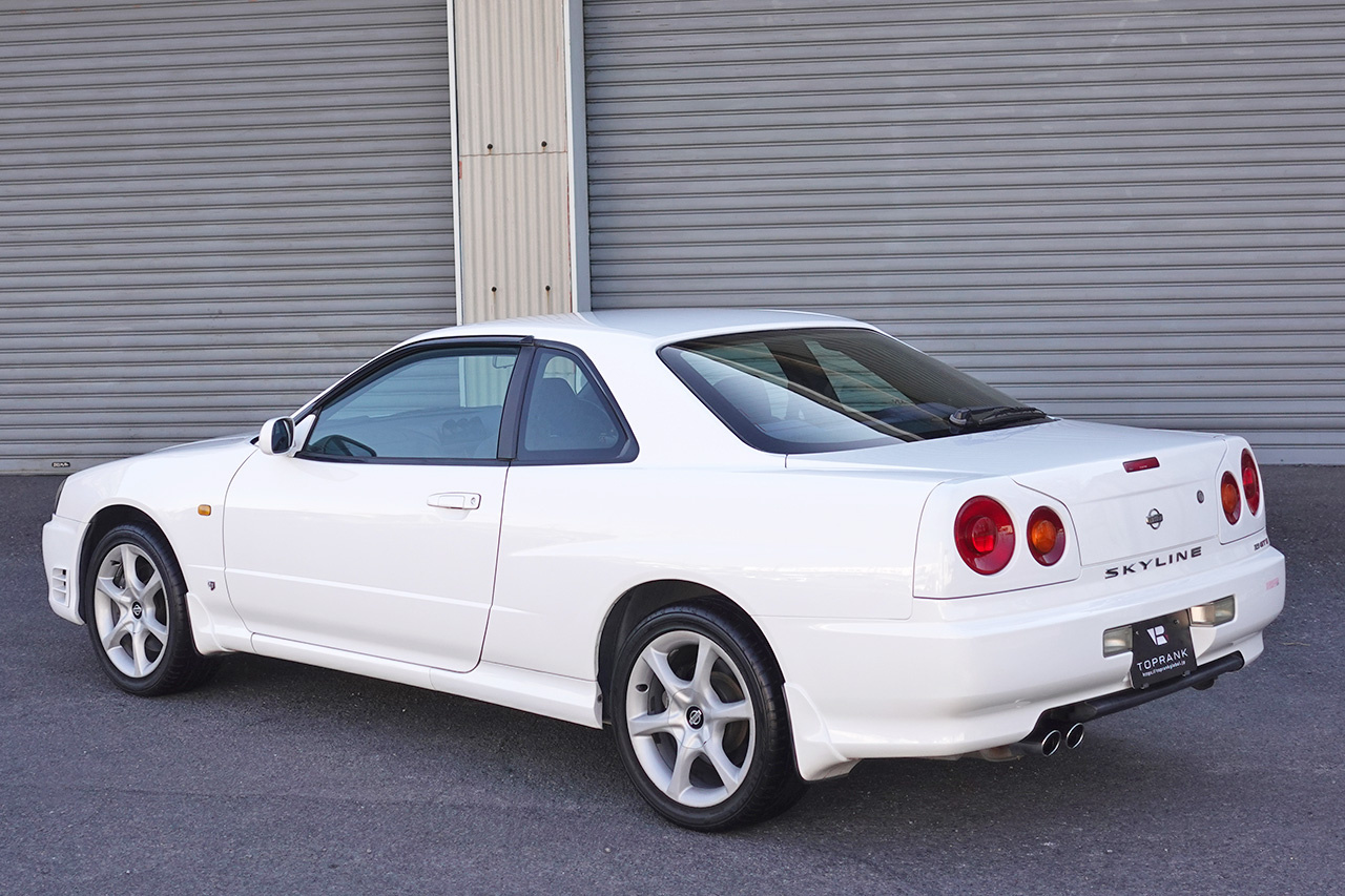 日産 スカイラインクーペ 