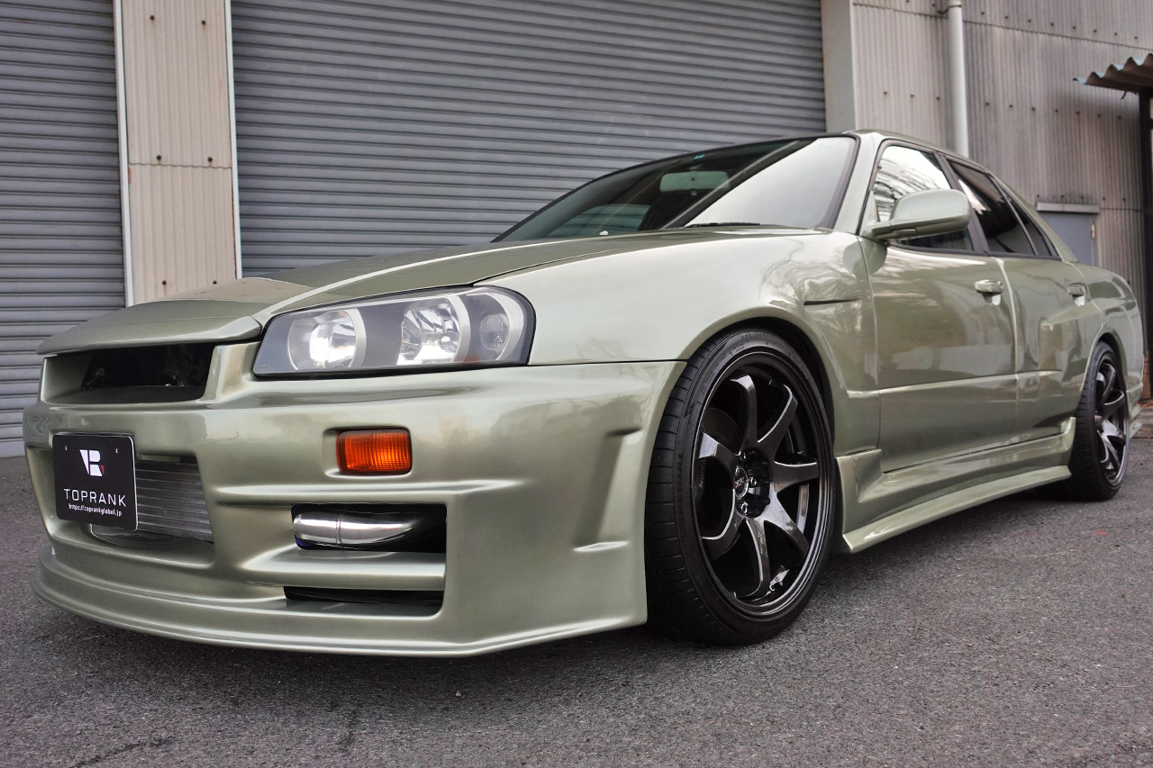 日産 スカイライン 25GT-X TURBO